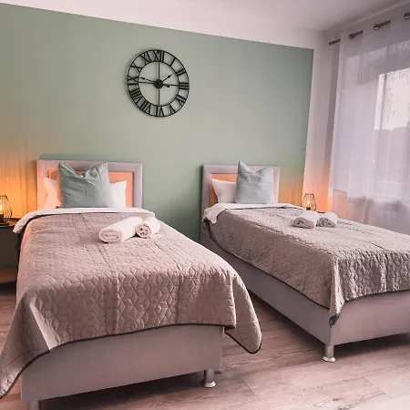 Immostay #6 - 4 Fuer 8 Personen, Wifi & Zentrum Apartment