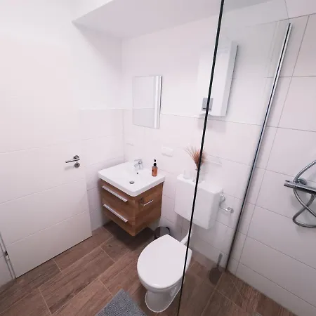 Immostay #6 - 4 Fuer 8 Personen, Wifi & Zentrum Апартаменты