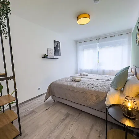 Immostay #6 - 4 Fuer 8 Personen, Wifi & Zentrum Бремен