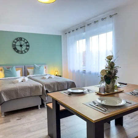 Immostay #6 - 4 Fuer 8 Personen, Wifi & Zentrum * BRE
