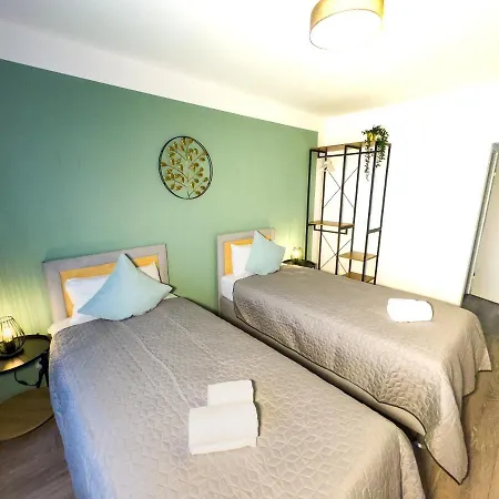 Immostay #6 - 4 Fuer 8 Personen, Wifi & Zentrum *