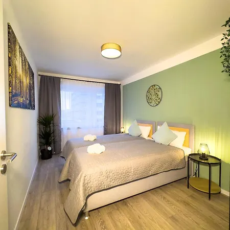 Immostay #6 - 4 Fuer 8 Personen, Wifi & Zentrum